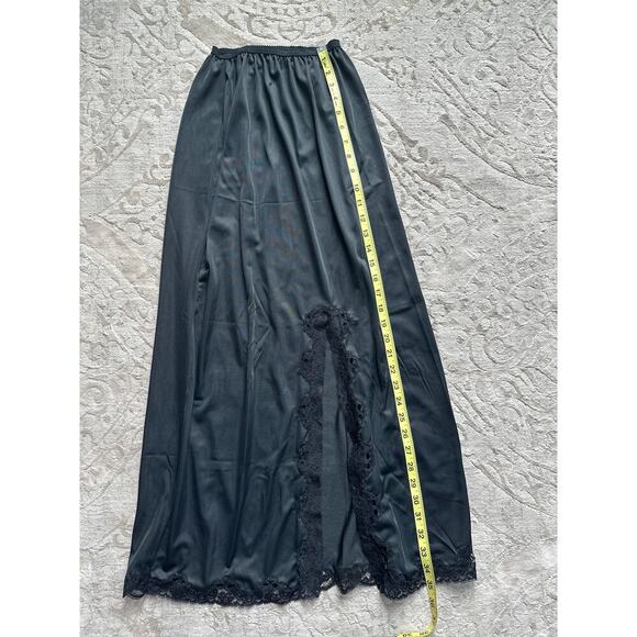 Vintage Black Nylon Half Slip Skirt w/ Lace Trim & Slit โ Size XS โ 32โ Length - Picture 2 of 4